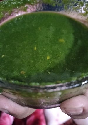 A picture of Coriander ki chutney.