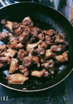 Hình của món Gà sốt mật ong.
