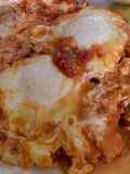 Huevos escalfados en salsa roja mexicana