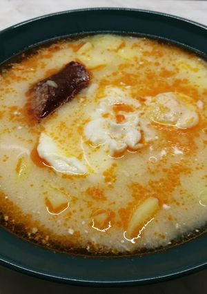 Savanyú krumplileves gazdagon recept fotója