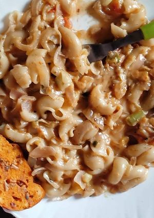 A picture of Macaroni.