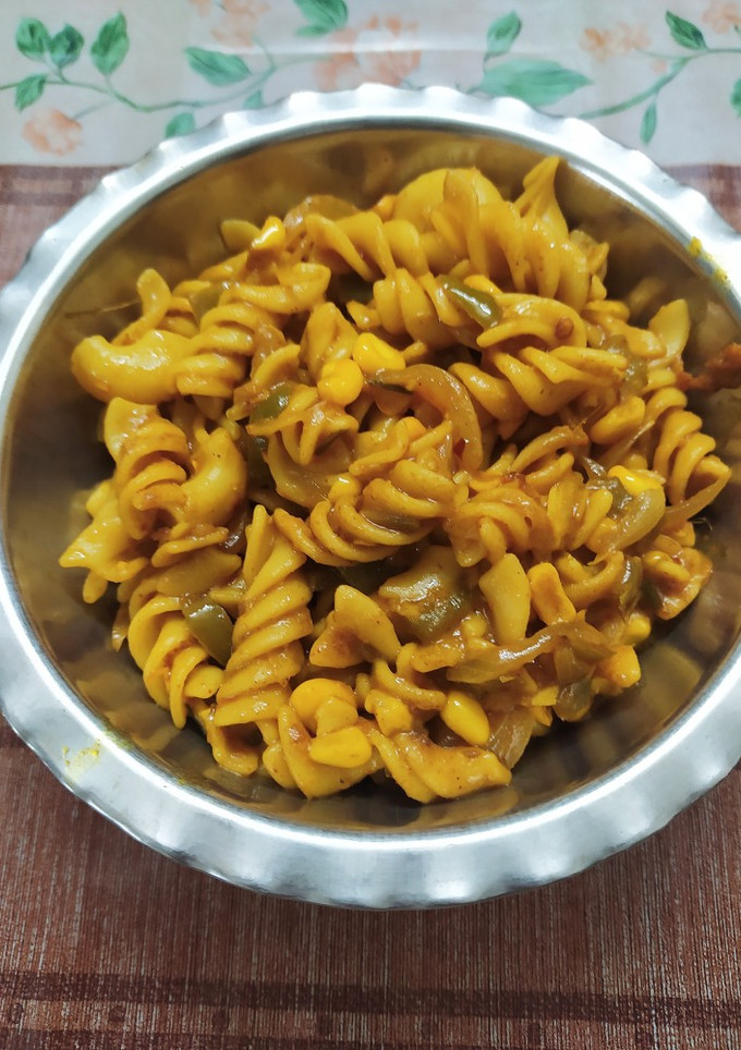 પાસ્તા (Pasta Recipe In Gujarati) રેસીપી મુખ્ય ફોટો