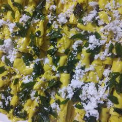 A picture of Khandvi.
