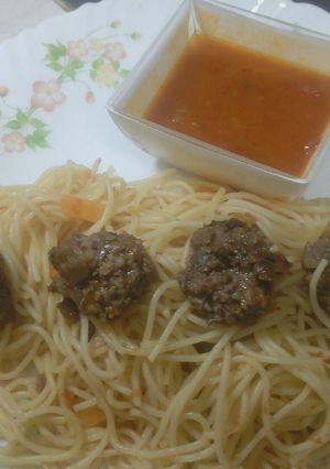 A picture of Stir fry spaghetti.