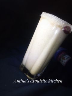 Date and coconut smoothie ainihin hoton girkin