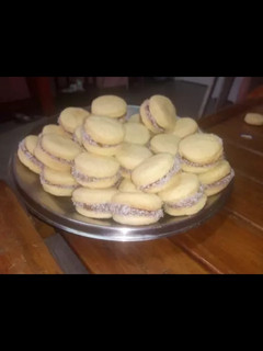 Una foto de Alfajores de maicena fáciles