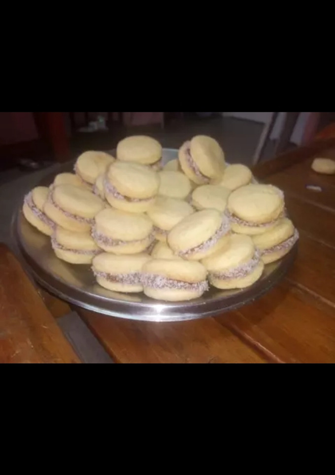 Una foto de Alfajores de maicena fáciles