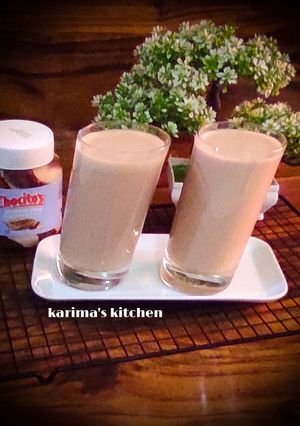 A picture of Nutella banana smoothie.