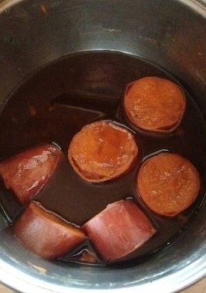 Una foto de Camote en salsa de piloncillo