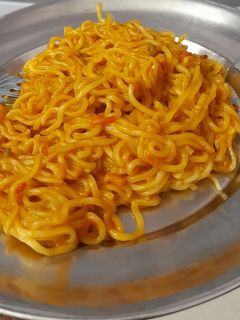 मैगी(maggi recipe in hindi) रेसिपी मुख्य फोटो