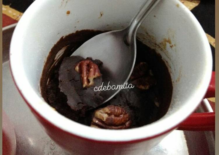 Whole wheat pecan chocolate mug cake