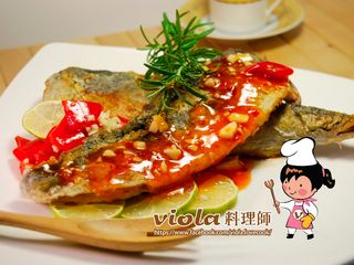 香煎鯖魚佐泰式雞醬