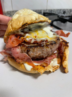 Una foto de Hambuguesa “ibérica” 🍔🍖