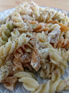 A picture of Tuna and Colorful Pasta Salad.