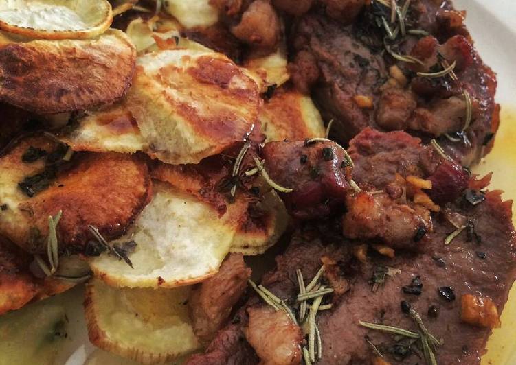 Carne Assada Com Molho De Ervas E Chips De Batata Doce