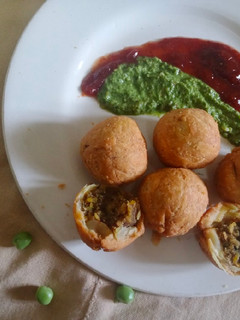 हरे मटर की कचौड़ी (Hare Matar ki kachori recipe in Hindi) रेसिपी मुख्य फोटो