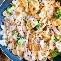 Pork & Garlic Mushroom Pasta A picture of Pork & Garlic Mushroom Pasta.