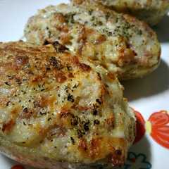 Una foto de Patatas rellenas de carne picada y roquefort