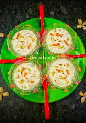 A picture of Seviyan kheer.