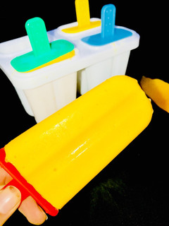 A picture of Mango popsicles.