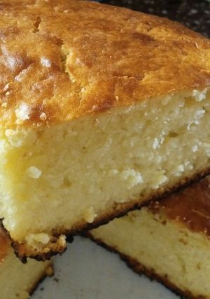 Una foto de Torta de vainilla húmeda