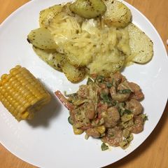 20 minutes Prawn 🍤 Stir Fry Potato 🥔 wedges.. A picture of 20 minutes Prawn 🍤 Stir Fry Potato 🥔 wedges...
