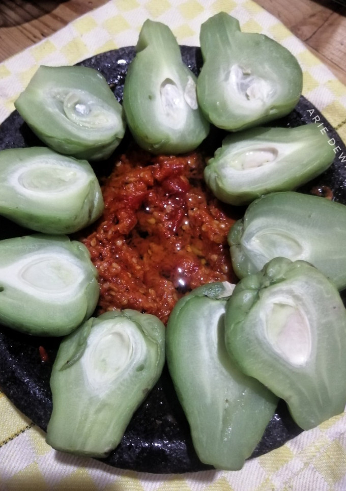 Foto resep Labu Siam Kukus sambel Bawang