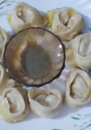 मोमो (Momo recipe in Hindi) रेसिपी मुख्य फोटो