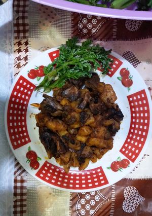 عکسی از دستور خوراک قارچ و سیب زمینی