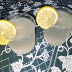 A picture of Lemonade.