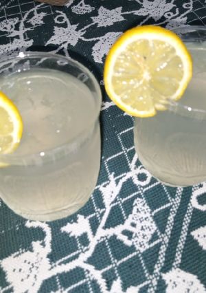 A picture of Lemonade.