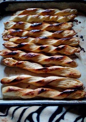 Una foto de Torneaditos agridulce de hojaldre