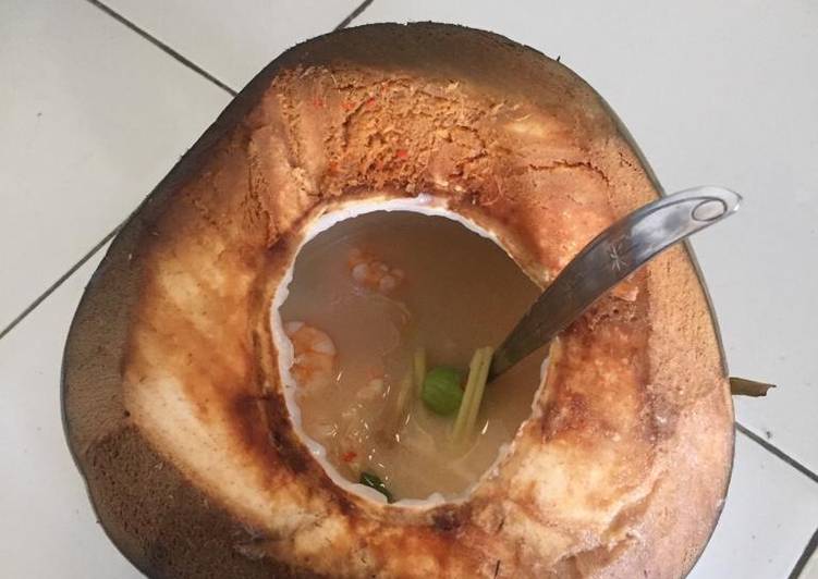 Langkah Mudah untuk Membuat Sup Udang Kelapa Bakar, Enak Banget