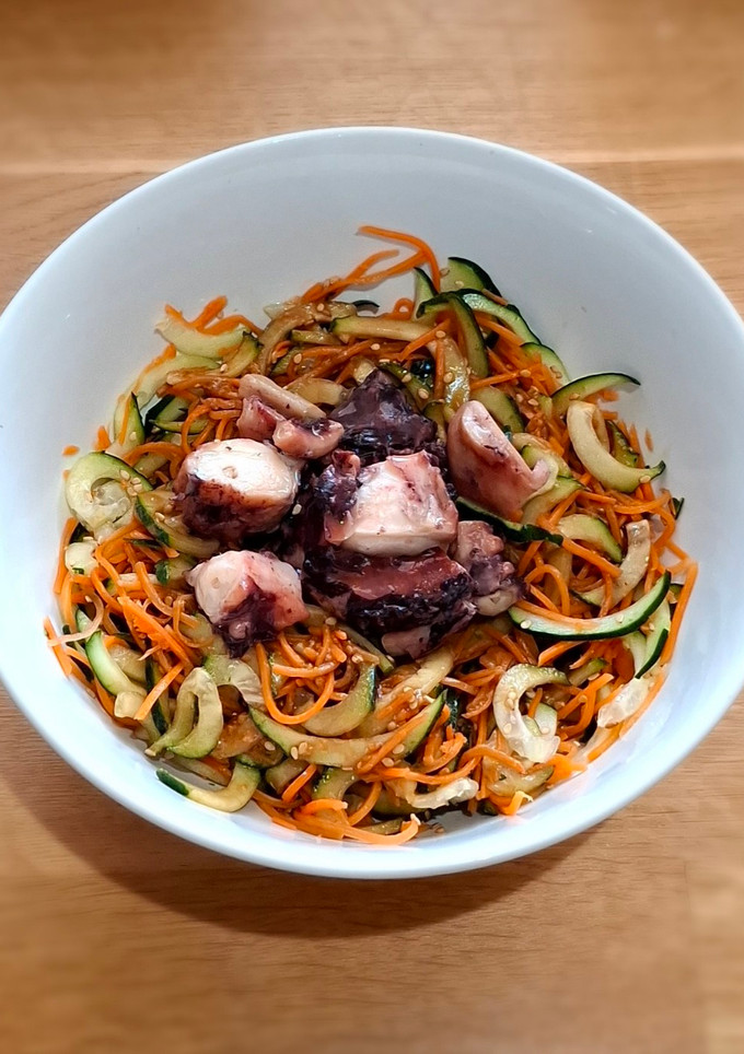 Una foto de Ensalada asiática