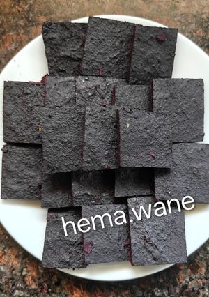 A picture of Jamun Poli (Jamun Tikki).