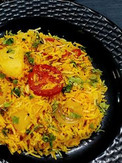 વઘારેલા ભાત (Vagharela Bhat Recipe In Gujarati) રેસીપી મુખ્ય ફોટો