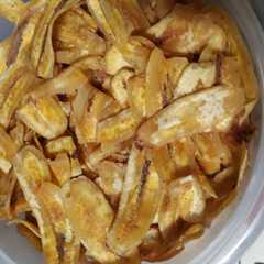 รูปของ Keripik pisang gepok gurih.. libur pingin nya ngemil trus 😆😆