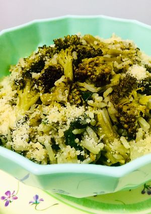 Una foto de RISOTTO CON 🥦🥦BRÓCOLI🥦