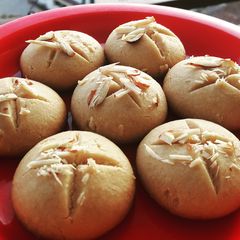 A picture of Whole wheat biscuits.