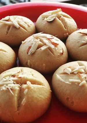 A picture of Whole wheat biscuits.