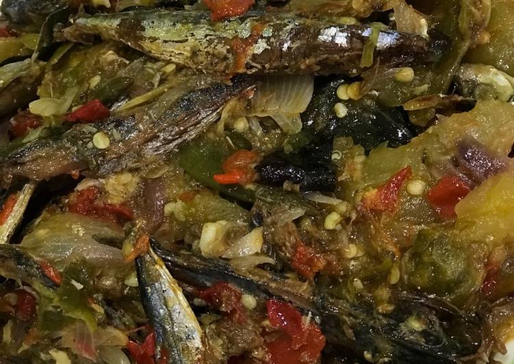 7 Resep Ikan Asin Cabe Ijo Anti Ribet! Resep Masakan