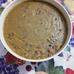 A picture of Green dal.
