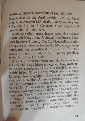 Szerecsendiós darált hús leveles tésztában recept fotója