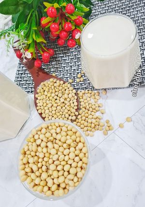 A picture of Soy milk.