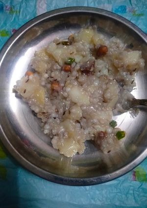 साबूदाना खिचड़ी (sabudana khichdi recipe in Hindi) रेसिपी मुख्य फोटो