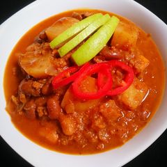 A picture of Mutton keema with beans and cocoa.