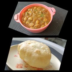 A picture of Chole Bhature.