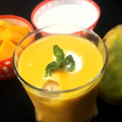A picture of Mango  shake.