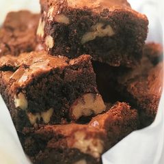 A picture of Bonzer Brownies.