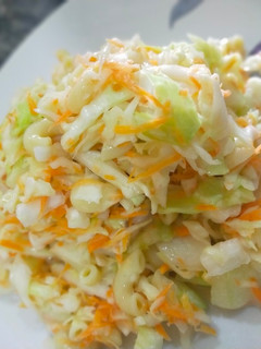 A picture of Mac and cheese salad.